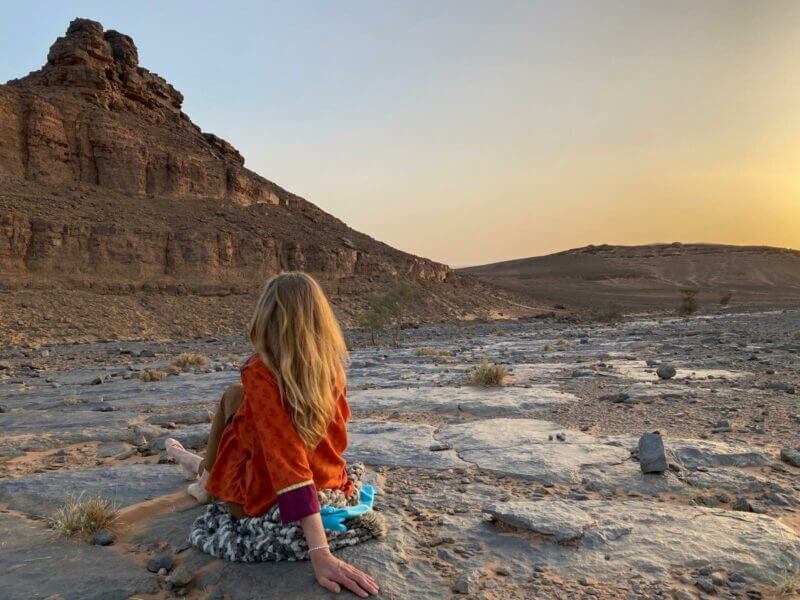 Méditation dans le désert Marocain